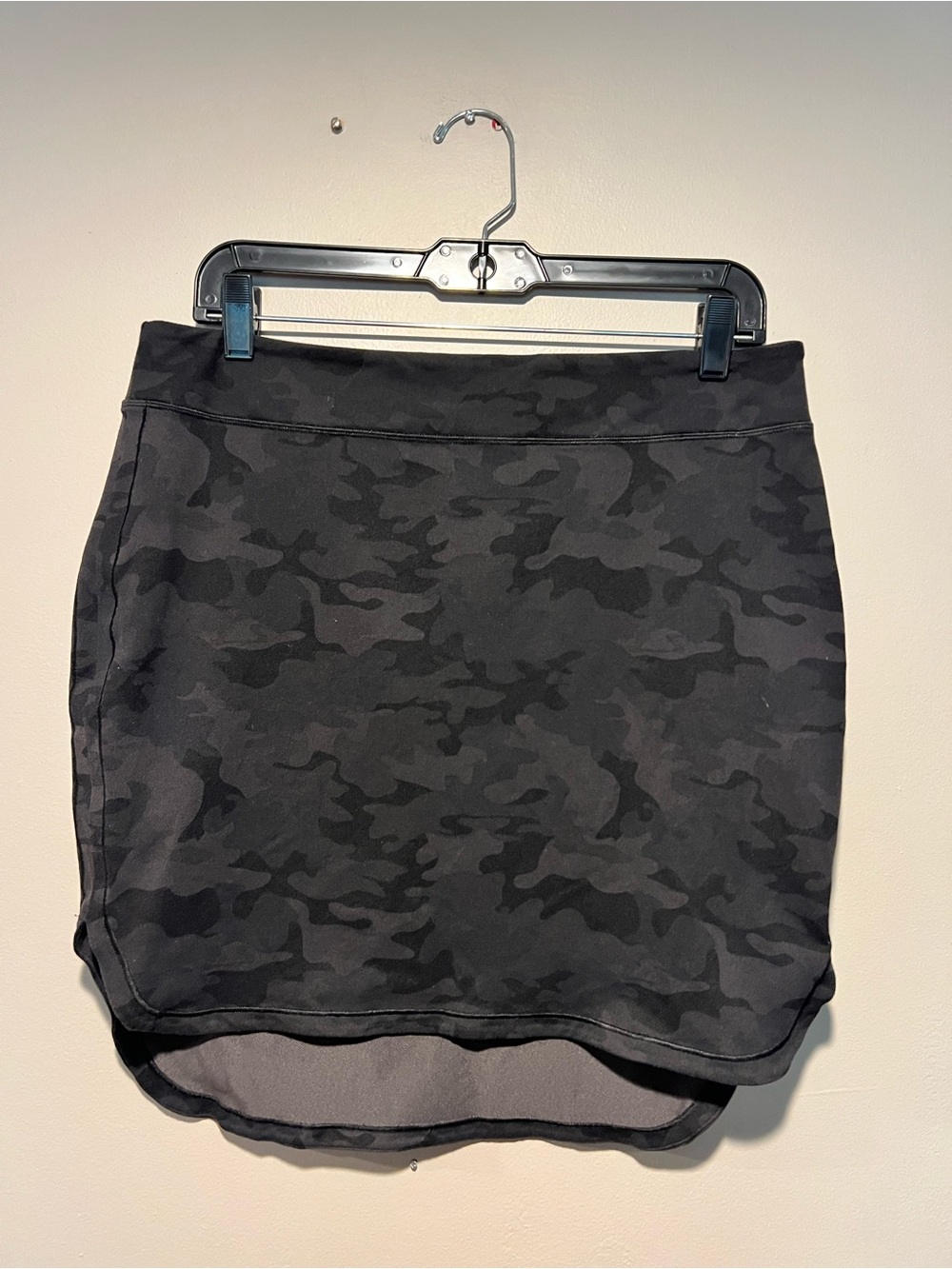 lululemon athletica Black Camo High-Low Skirt